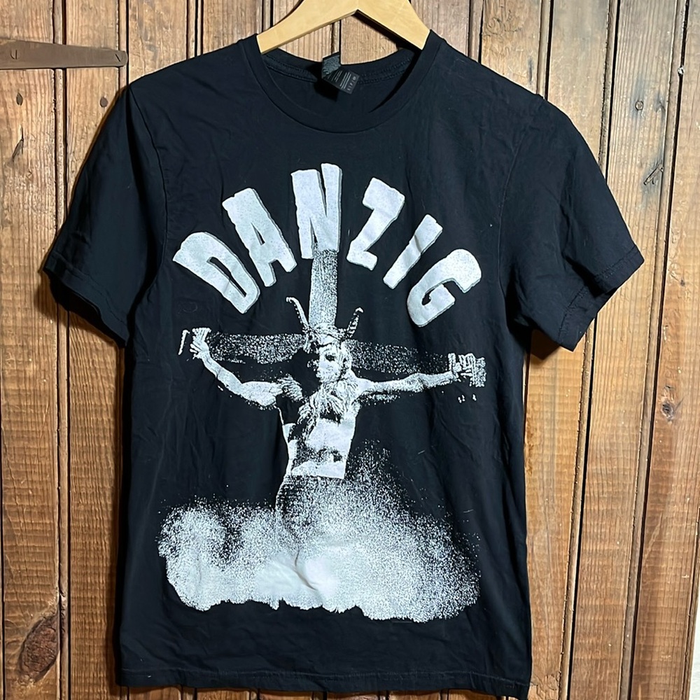 Black Graphic Tee - Men's Short Sleeve Shirt